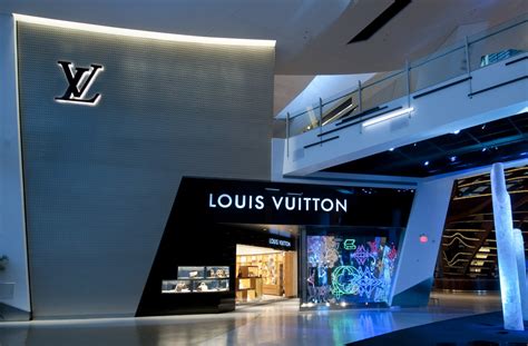 louis vuitton abholung im geschäft|louis vuitton las vegas locations.